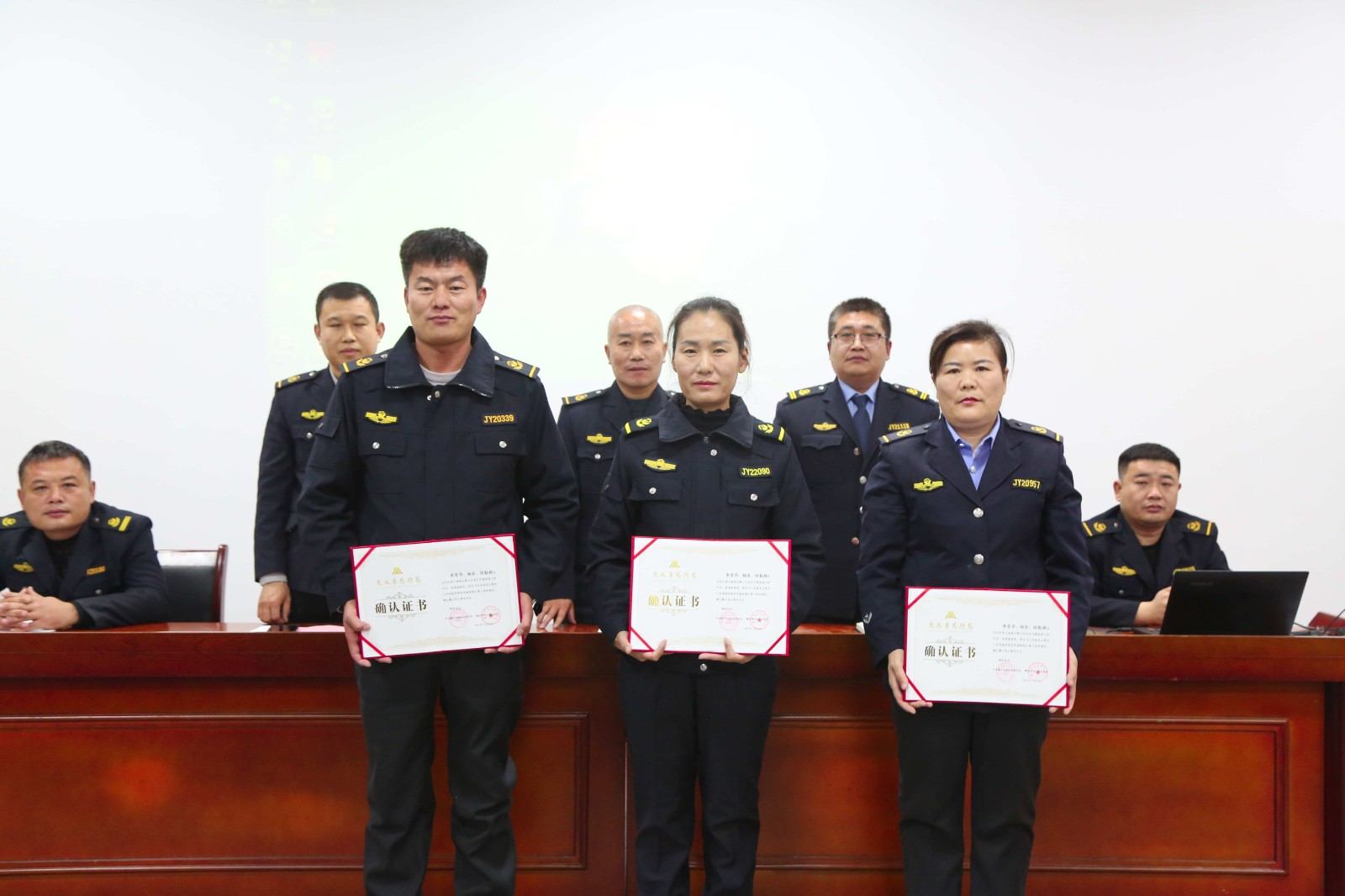 2Q2A8485.jpg 2Q2A8485.jpg